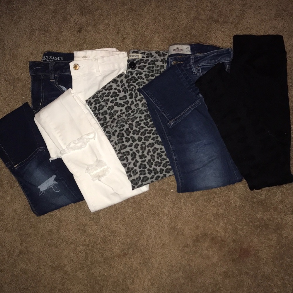 4 pairs of Jeans and 1 pair of tights